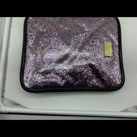 Betsey Johnson silver  glitter iPad tablet case - Picture 10 of 10
